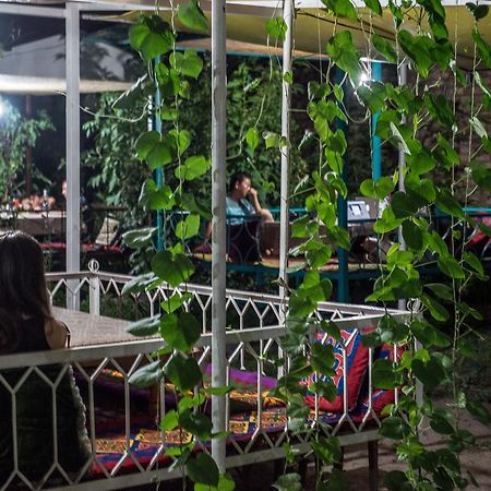 Sakura Guesthouse Bishkek Luaran gambar